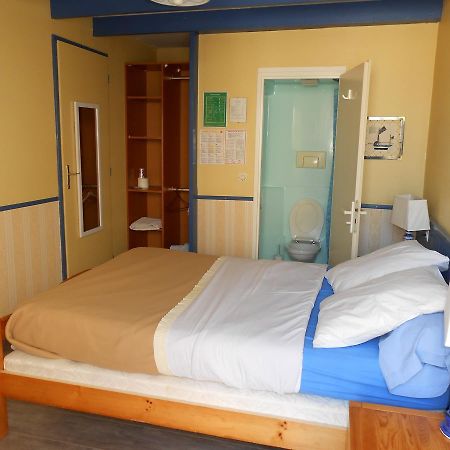 Hotel Le Cargo โรชฟอร์ ภายนอก รูปภาพ